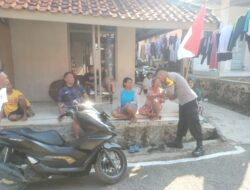 Bhabinkamtibmas Polsek Majalengka Kota Sambangi Warga yang Sedang Berkumpul: Mempererat Hubungan dengan Masyarakat