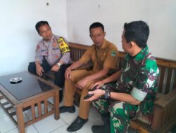 Bentuk Sinergitas TNI-Polri di Cikijing Jalin Komsos Dengan Perangkat Desa.