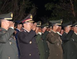 Menyambut HUT RI ke-78, Kabag Ren Polres Majalengka Ikuti Apel Kehormatan dan Renungan Suci di TMP Sawala