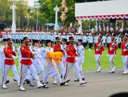 Upacara Penurunan Bendera Negara Sang Merah Putih Berlangsung Lancar dan Khidmat