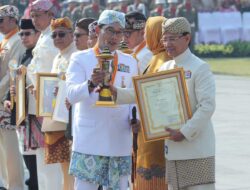 Bupati Majalengka, Raihan Penghargaan Sebagai Pembina Terbaik I Adminduk Juara Award Tingkat Jawa Barat