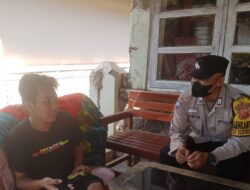 Bripka Harya Wiguna, Sambangi Warga Desa Pasirmuncang untuk Membangun Kedekatan dan Kesadaran Kamtibmas