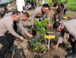 Polres Majalengka Bergerak Cegah Perubahan Iklim melalui Aksi Tanam Pohon Serentak
