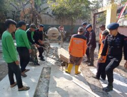 TNI Gandeng Ormas MTA dan LDII Kerja bakti di KBD Danukusuman.