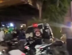 Pedal Gas Menyangkut Karpet, Mobil Seruduk Motor di Dekat RS Fatmawati