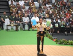 Hadir di Festival LIKE, Presiden Jokowi Ajak Masyarakat Rehabilitasi Hutan dengan Tanam Pohon
