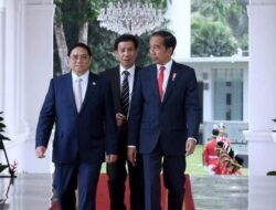 Presiden Jokowi dan PM Pham Minh Chinh Bahas Kerja Sama Maritim Hingga Kendaraan Listrik