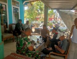 Bhabinkamtibmas dan Bhabinsa Sinergi dengan Tokoh Desa Kertabasuki untuk Kondusifitas Wilayah