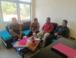 Sinergitas TNI-Polri: Sambang Kantor Desa