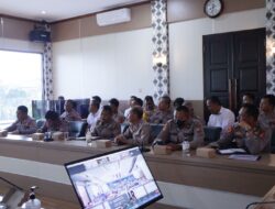 Kapolres Majalengka dan Pejabat Utama, Kapolsek Terlibat dalam Rapat Anev Kamtibmas Melalui Zoom Cloud Meetings