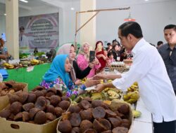 Kunjungi Pasar Merdeka, Presiden Sebut Kondisi Harga Kebutuhan Pokok Terkendali Baik