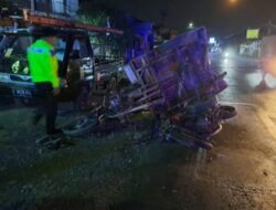 Personil Polsek Jatiwangi dan Unit Laka Lantas Polres Majalengka Lakukan Pemeriksaan TKP Laka Lantas