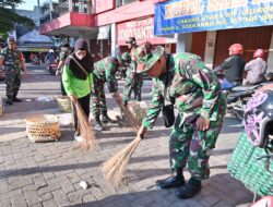Peringati HUT TNI Ke-78 dan Kodam IV/Diponegoro Ke-73, Kodim 0726/Sukoharjo Bersama Elemen Masyarakat Gelar Bersih-bersih Pasar