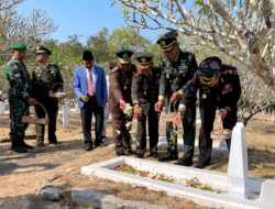 Wakapolres Majalengka Hadiri Upacara Ziarah Nasional Peringatan Hari TNI ke-78 di TMP Sawala