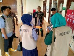 Bati Wanwil Bersama Babinsa Dampingi Panwascam Pemilu 2024 Di Kelurahan Joyotakan