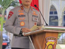 Kapolda Jambi Pimpin Gelar Apel Kesiapan Pasukan dan Sarpras OPS Mantap Brata 2023/2024 Polresta Jambi