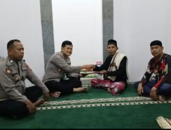 Aksi 1000 Rupiah, Polsek Sukahaji Beri Sumbangan Untuk Keperluan Mushola Al Affandi