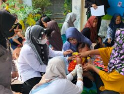 Polwan Bhabinkamtibmas Polsek Leuwimunding Gencar Lakukan Sambang untuk Cegah Stunting di Desa Mirat