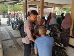 Kedatangan Bhabinkamtibmas di Kelurahan Simpeureum Disambut Bahagia Warga