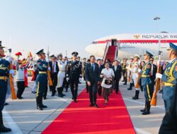 Presiden Jokowi dan Ibu Iriana Tiba di Beijing