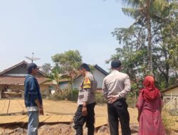 Bhabinkamtibmas Bantarujeg Sambangi Petani Tembakau untuk Berikan Himbauan Kamtibmas