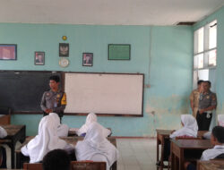 Bhabinkamtibmas dan Babinsa Sambangi Warga Binaan di Desa Cikaracak