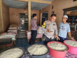 Bhabinkamtibmas Polsek Sukahaji Sambangi Pemilik Toko Beras: Imbauan Kamtibmas