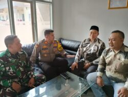 Sinergitas TNI-Polri, Kapolsek Cikijing Bersama Anggota Koramil Sambangi Desa Sunalari