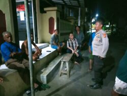 Kanit Binmas Polsek Majalengka Kota Meningkatkan Kewaspadaan di Pos Sat Kamling Menjelang Pemilu 2024