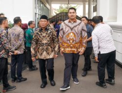 Menpora Dito Hadiri Penyerahan DIPA dan Buku Daftar Alokasi TKD TA 2024 Oleh Presiden Jokowi di Istana