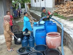 Kodim 0724/Boyolali, Distribusikan Bantuan Air Bersih ke Sejumlah Desa yang Rawan Kekeringan dan Kekurangan Air Bersih