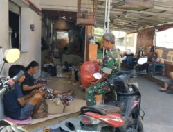 Serka Aris & Serda Ichsan Sambangi Kampung Blangkon