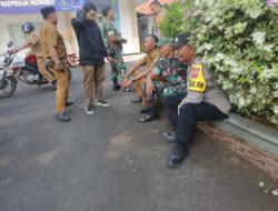 Polisi RW Polsek Majalengka Kota Bersama Anggota Koramil Majalengka Sambangi Kantor Kecamatan Majalengka