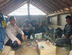 Bhabinkamtibmas Desa Gunungmanik Terjun Langsung, Silaturahmi dengan Petani di Saung Sawah