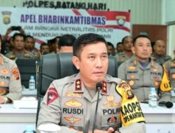 Kapolda Jambi Pimpin Apel Bhabinkamtibmas ” Polri Harus Netral dan Dukung Pemilu 2024 Aman dan Damai”