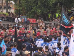 Kapolres Majalengka Pimpin Pengamanan Unras Aliansi Buruh Majalengka