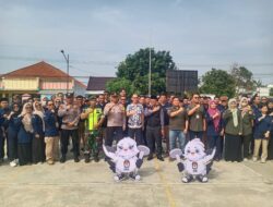 Kapolsek Palasah Hadiri Apel Siaga Pemilu 2024, Masyarakat Diingatkan untuk Saling Koordinasi dalam Persiapan Pemilu
