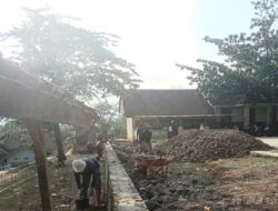 Program PKT tahun 2023, Pemdes Cisalak dan Masyarakat Bangun sarana lapangan bola voli