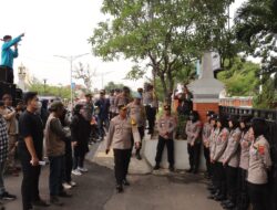 Polres Majalengka Kawal Aksi Unjuk Rasa Forum Majalengka Peduli Pemilu (FMPP)