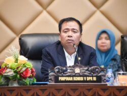 Lasarus Minta Pemerintah Segera Perbaiki Masalah Jalur LRT