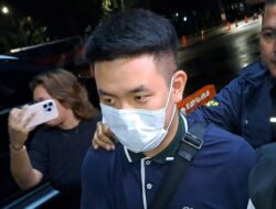 Christoper ke Luar Negeri Cari Uang untuk Ganti Uang Jessica Iskandar