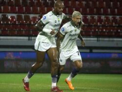 Lini Depan Persib Berbahaya, Pelatih Dewa United Tahu Kelemahan Lawan