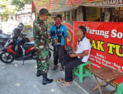 Babinsa Kelurahan Tipes Sambangi Juru Parkir
