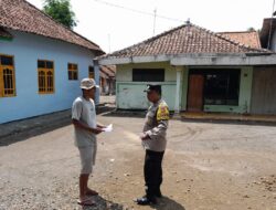 Bhabinkamtibmas Polsek Jatitujuh Polda Jabar Sambang dan Pemetaan Lokasi TPS untuk Pemilu 2024