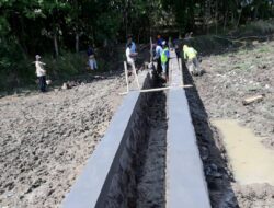 Pemdes Sinarjati Bersama Pokmas Sejahtera dan Masyarakat, Telah Realisasikan Progran PKT Tahun 2023, Untuk Pekerjaan Drainase TPT di Blok Pajagan