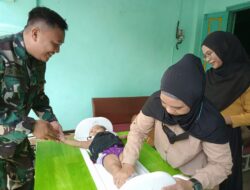 Jum’at Sehat, Babinsa Danukusuman Ikut Serta Dalam posyandu Rutin