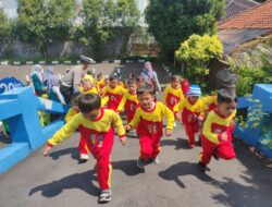 Satlantas Polres Majalengka Berikan Edukasi Tata Cara Berlalu Lintas kepada Siswa TK Amanah dan RA AL Hamidiyah PUI