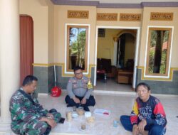 Sinergi TNI-Polri: Bhabinkamtibmas dan Babinsa Sambang Door-to-Door di Desa Salagedang