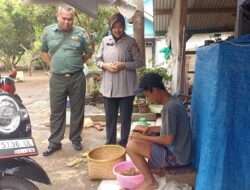 Bhabinkamtibmas Sukahaji Pererat Kedekatan dengan Warga Melalui Sambang dan Door to Door System