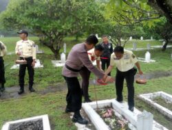 Kasat Binmas Polres Majalengka Pimpin Tabur Bunga Peringati HUT Satpam ke-43: “Satpam Tangguh Mendukung Pemilu Aman dan Damai”